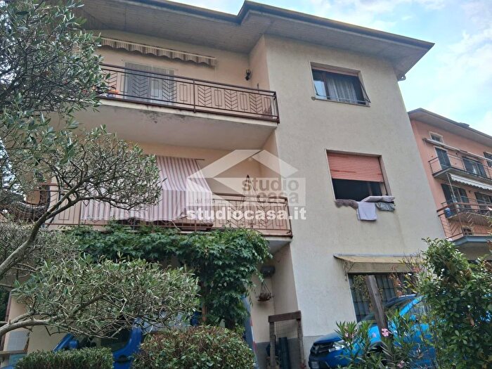 Appartamento quadrilocale in vendita in Via Garibaldi, Ubiale Clanezzo