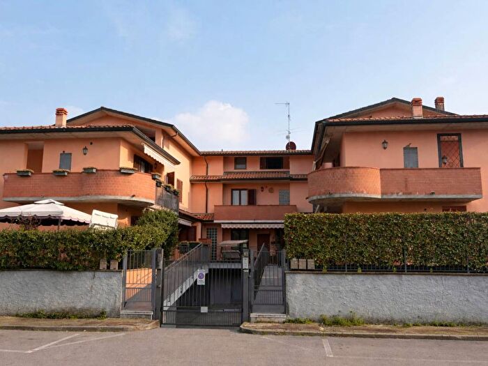 Casa quadrilocale in affitto in Via Sandro Pertini, Casorate Primo