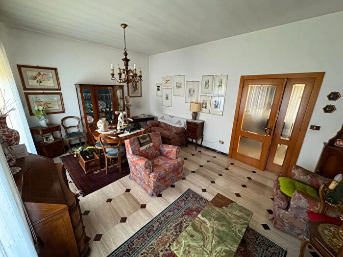 Appartamento con 7 locali in vendita in Via Domenico Collina, Porto San Giorgio