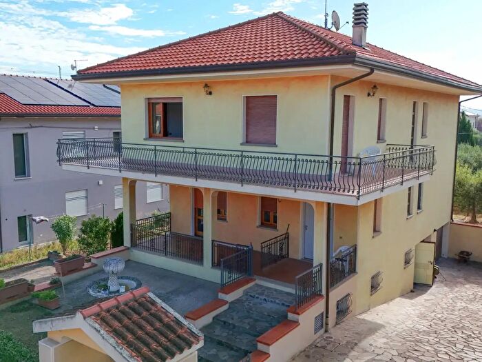 Casa con 13 locali in vendita in Via Riccione, Santarcangelo Di Romagna