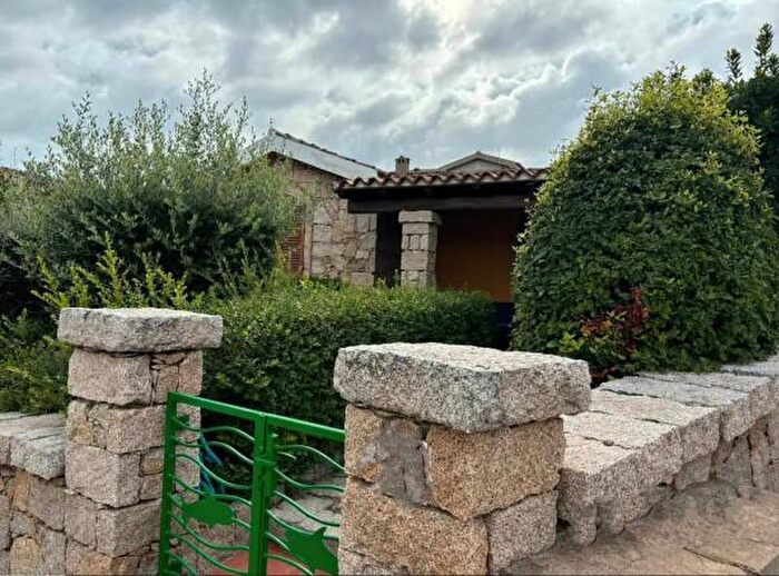 Casa con 5 locali in vendita in Via del Leccio, Aglientu