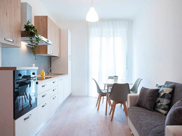 Appartamento quadrilocale in affitto in Via Ruggero Leoncavallo, Parco Trotter, Milano