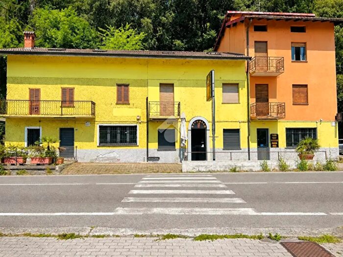 Casa con 5 locali in vendita in Via Ponte del Passo, Sorico