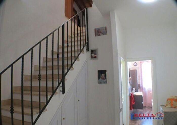 Casa quadrilocale in vendita in Riparbella