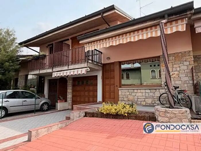 Casa con 6 locali in vendita in Via del Dosso, Palazzolo SullOglio