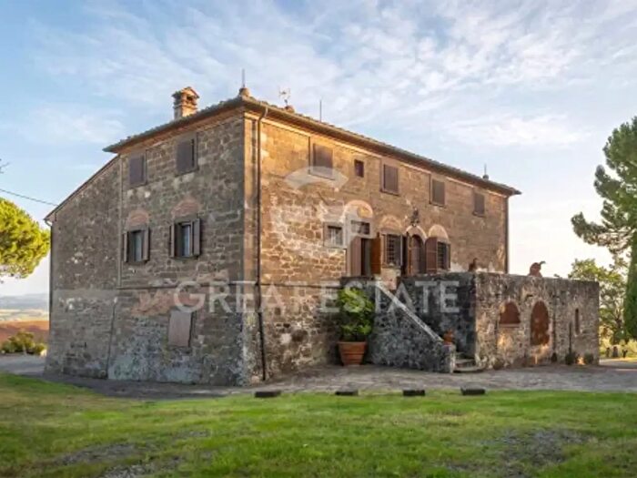 Casa con 6 locali in vendita in Viale Roma, Montecatini Val Di Cecina