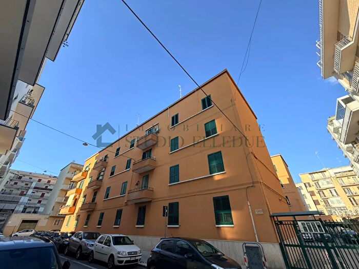 Appartamento trilocale in vendita in Via Michele Fiorino, Bari