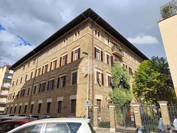 Appartamento monolocale in affitto in Via Cairoli, Firenze