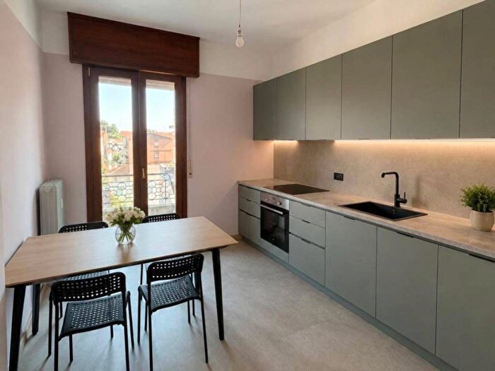 Appartamento con 6 locali in affitto in Via Miraglia, Mestre, Venezia