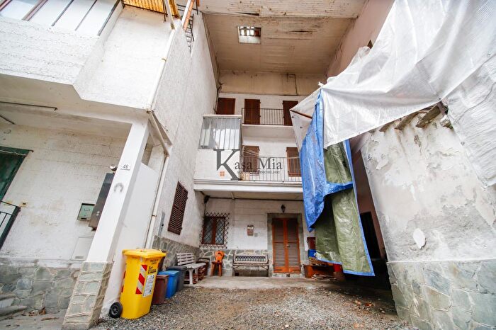 Casa quadrilocale in vendita in Via delle Torri N, Rocca Canavese