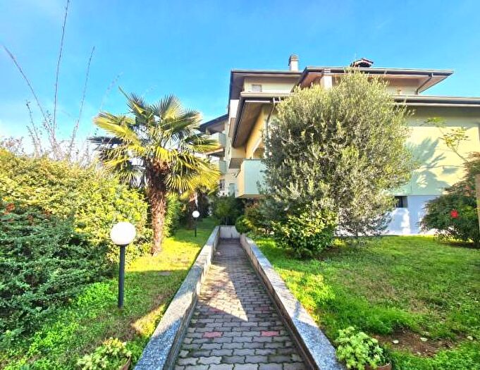 Appartamento trilocale in vendita in Parabiago