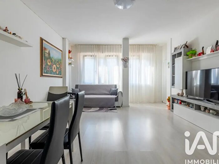 Appartamento con 6 locali in vendita in Via Turati, Pontedera