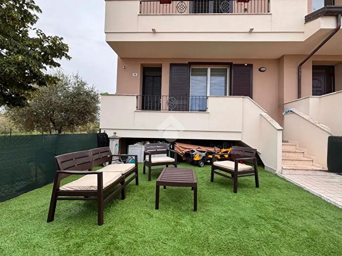 Appartamento trilocale in vendita in Via Tana, Santarcangelo Di Romagna