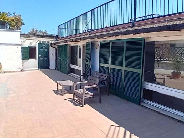 Casa quadrilocale in affitto in via Ennio Quirino Visconti, Prati, Roma