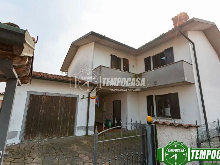 Casa quadrilocale in vendita in Via Don Ghisoni, Sergnano