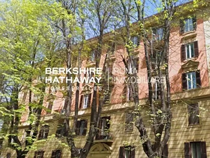 Appartamento trilocale in vendita in Via Angelo Brofferio, Roma