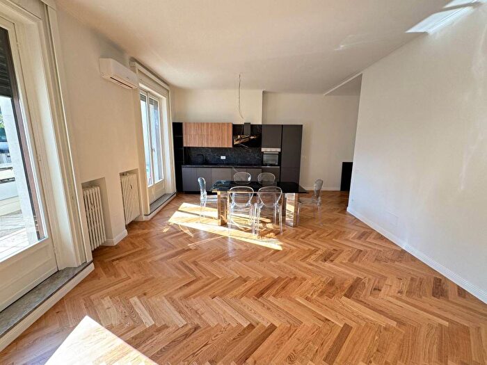 Appartamento trilocale in affitto in Via San Pietro all'Orto, Duomo, Milano