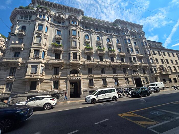 Appartamento con 6 locali in affitto in Corso Venezia, Palestro, Milano