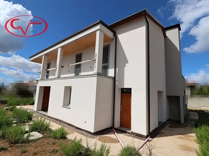 Casa con 5 locali in vendita in Loro Ciuffenna