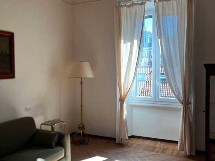 Appartamento trilocale in affitto in Via Orti, Quadronno Crocetta, Milano