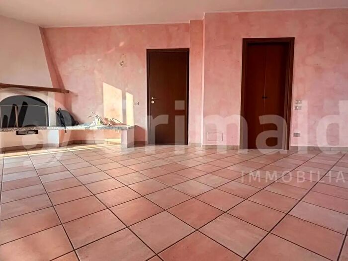 Appartamento trilocale in vendita in Via Marconi, Albairate