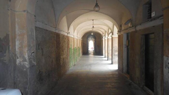 Appartamento quadrilocale in vendita in Via Ippolito Nievo, Jesi