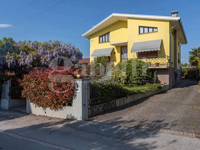 Casa con 5 locali in vendita in Via Camposanto, Zoppola