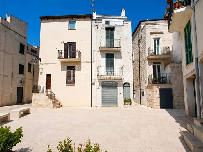Casa con 6 locali in vendita in Corso Dante Alighieri, Conversano
