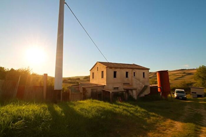 Casa con 5 locali in vendita in Via Montecarottese, Maiolati Spontini