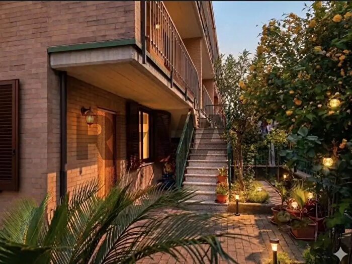 Casa con 7 locali in vendita in Via San Lorenzo, None