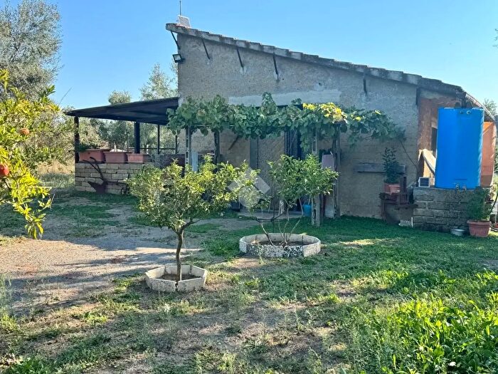 Casa monolocale in vendita in Strada Inetti, Arlena Di Castro
