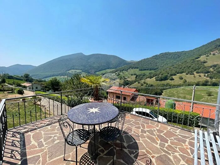 Casa con 5 locali in vendita in Casa Indipendente Via Bratta, Vigolo