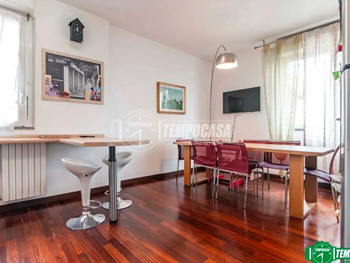 Appartamento quadrilocale in vendita in Via Vismara, Arese