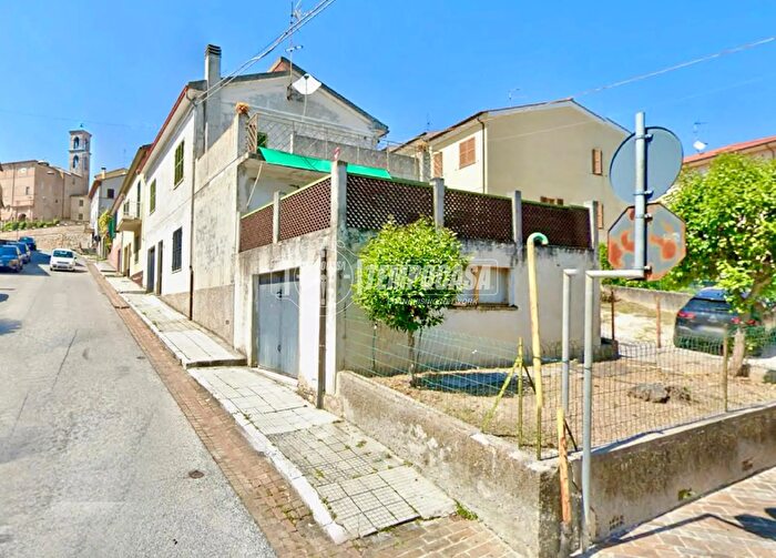 Appartamento con 5 locali in vendita in Via G Mazzini, San Marcello