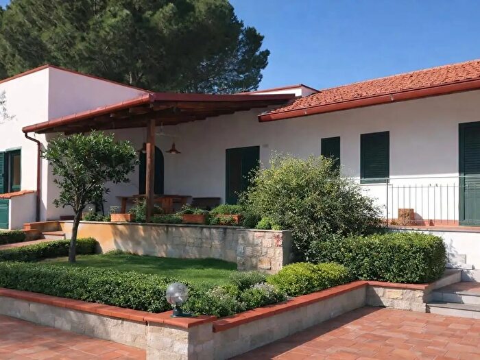 Casa con 12 locali in vendita in Trabia