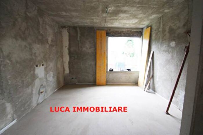 Appartamento con 5 locali in vendita in Via Lucca, Sesto Fiorentino