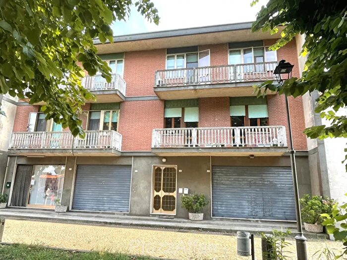 Appartamento trilocale in vendita in Via Roma, Candiana