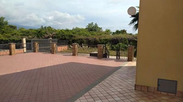 Casa con 6 locali in vendita in Via Giacomo Matteotti SNC, Aci SantAntonio