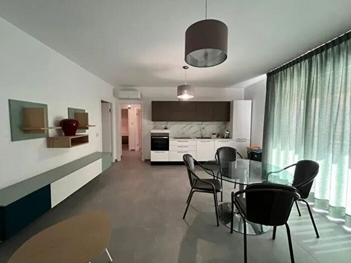 Appartamento quadrilocale in affitto in Viale Crotone, Catanzaro