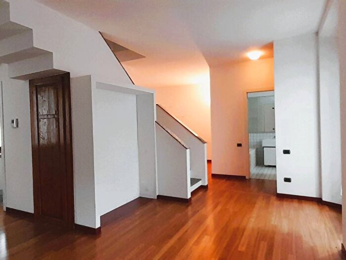 Appartamento trilocale in affitto in Via Anton Francesco Frisi, Grazie Vecchie Boschetti Reali, Monza