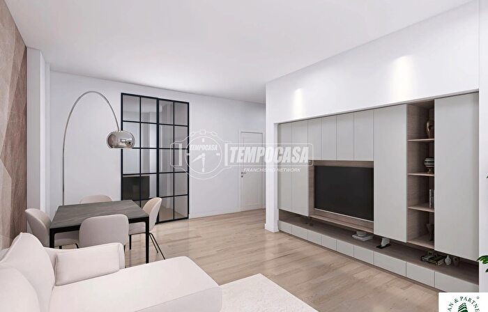 Appartamento trilocale in vendita in Via Tuscia, Roma