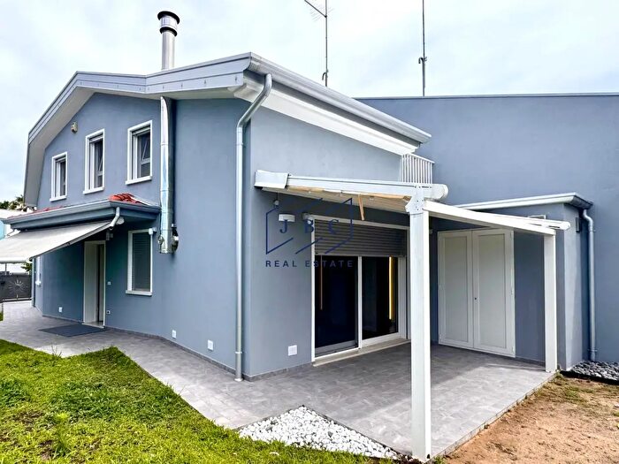 Casa con 5 locali in affitto in Via Isarco, Jesolo