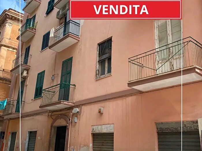 Appartamento bilocale in vendita in Via d'Alo' Alfieri, Taranto
