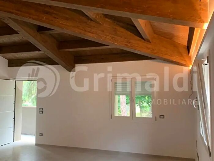 Appartamento quadrilocale in vendita in Via Borgo I Maggio, Bastia Umbra