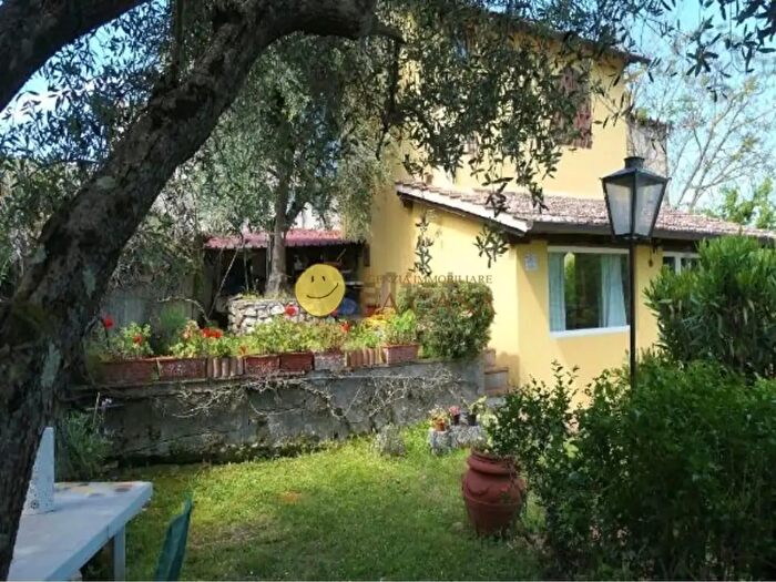 Casa quadrilocale in vendita in Bagno A Ripoli