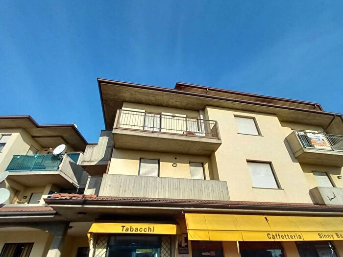 Appartamento trilocale in affitto in Via Silvio Pellico, Montello