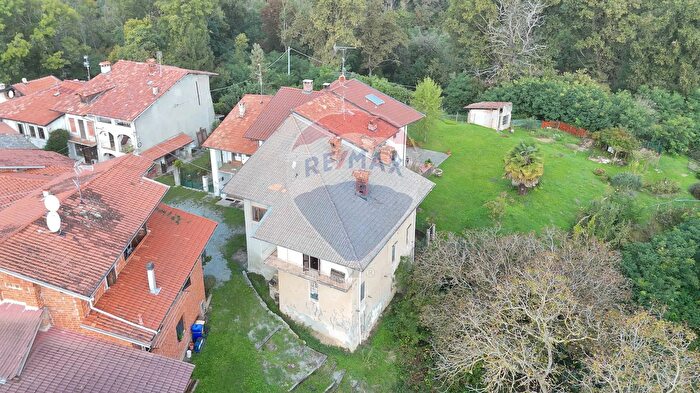 Casa con 8 locali in vendita in Frazione Valsera, Ternengo