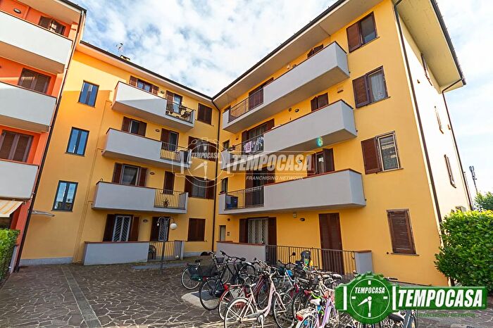 Appartamento quadrilocale in vendita in Via Adige, Casalpusterlengo