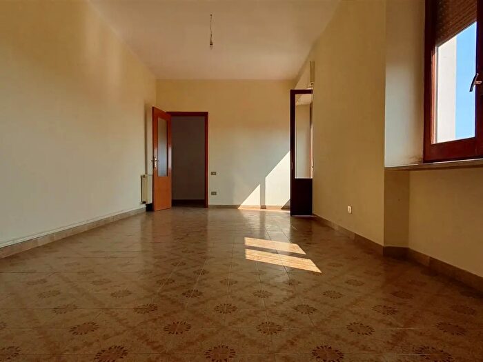 Appartamento con 6 locali in vendita in Via Roma, Lanusei