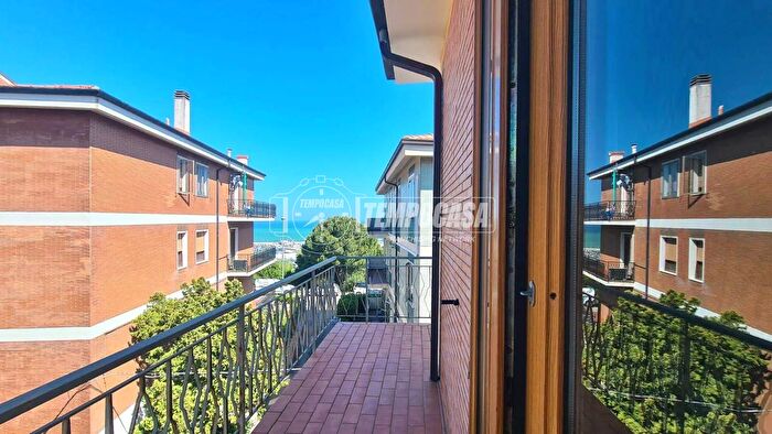 Appartamento quadrilocale in vendita in Via Giacomo Brodolini, Ancona